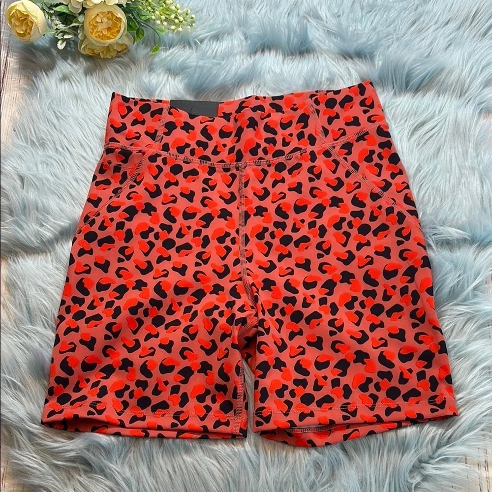 NWT J. Lindberg Ekon Print Golf Shorts Faded Rose Animal sz S